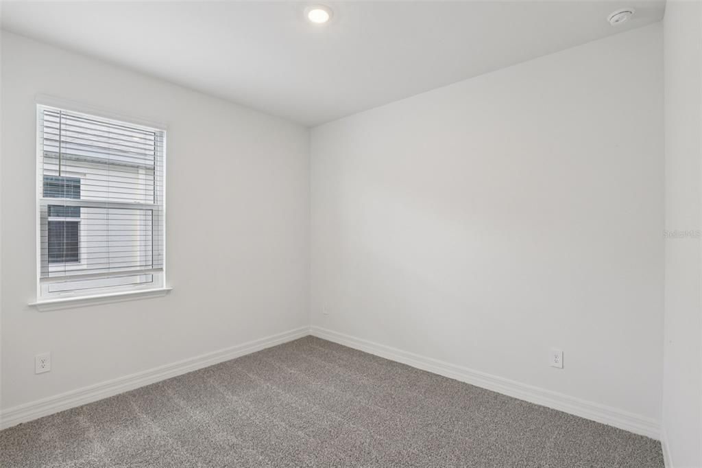 For Sale: $324,995 (4 beds, 2 baths, 1908 Square Feet)