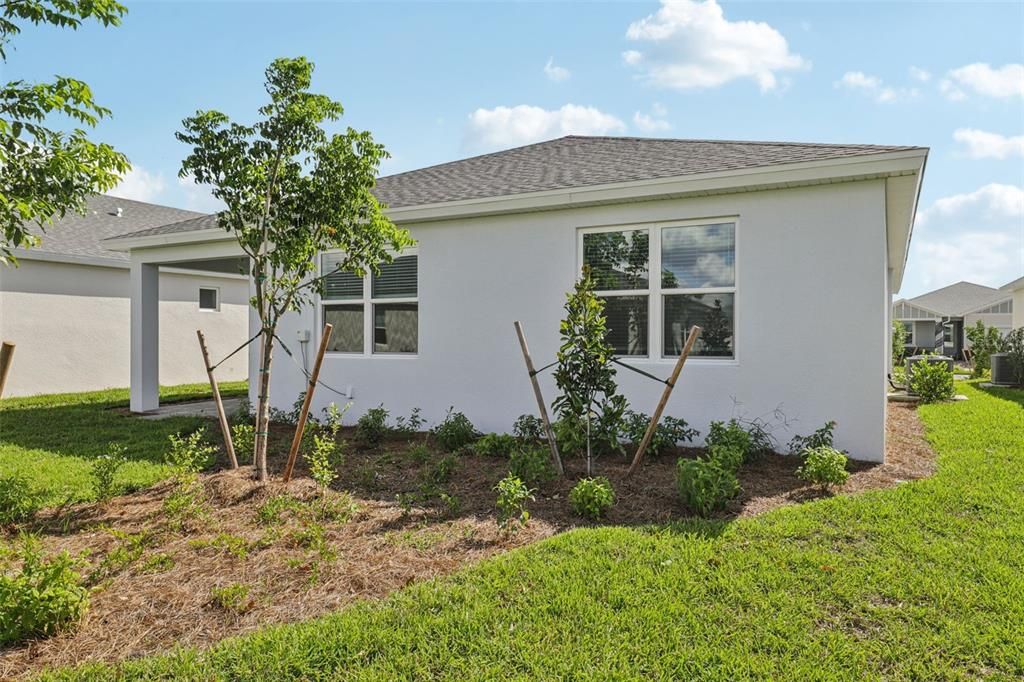 For Sale: $324,995 (4 beds, 2 baths, 1908 Square Feet)