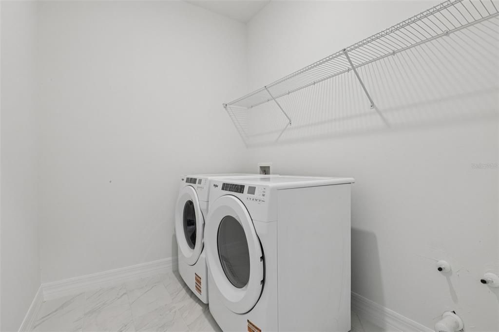 For Sale: $324,995 (4 beds, 2 baths, 1908 Square Feet)