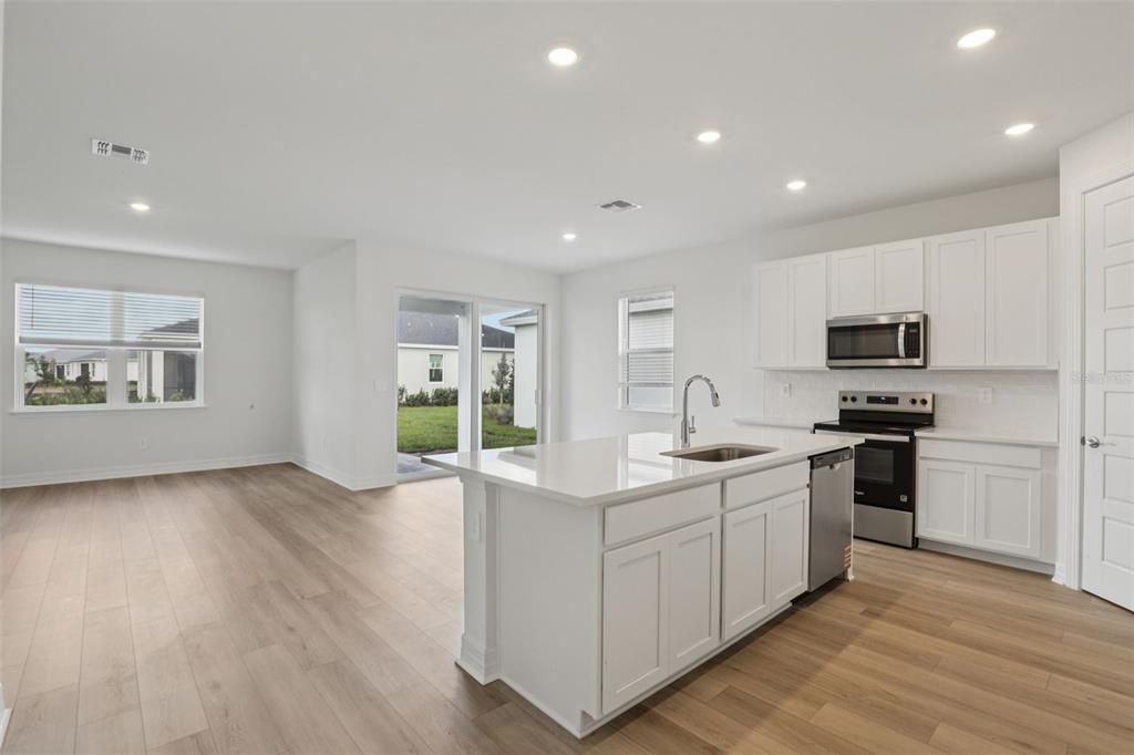 For Sale: $324,995 (4 beds, 2 baths, 1908 Square Feet)