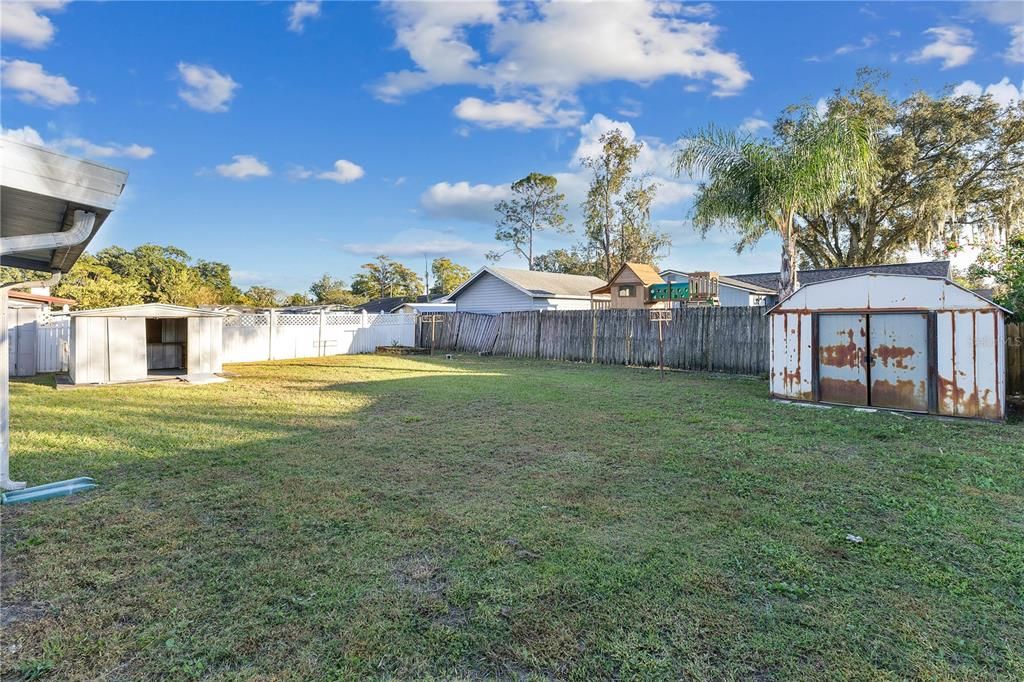 出租: $2,100 (3 贝兹, 1 浴室, 972 平方英尺)