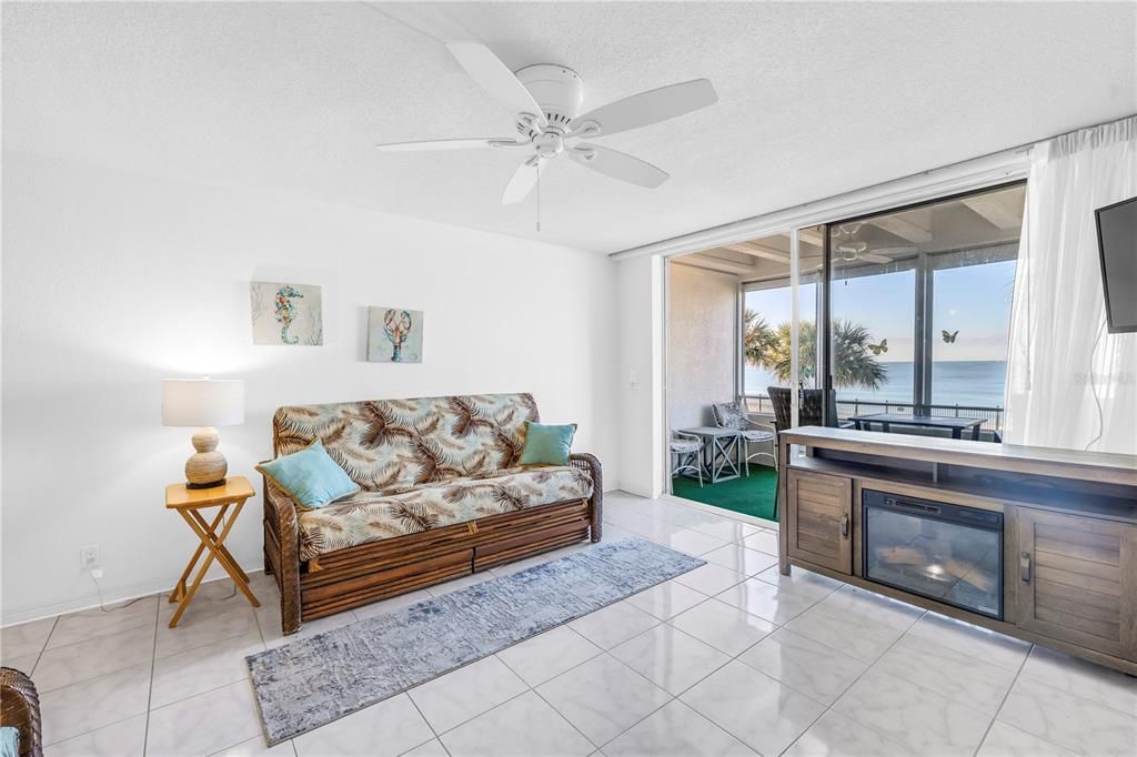 For Sale: $325,000 (0 beds, 1 baths, 448 Square Feet)