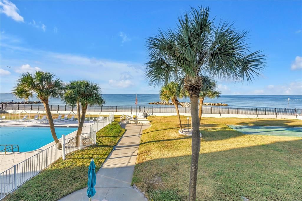 For Sale: $325,000 (0 beds, 1 baths, 448 Square Feet)