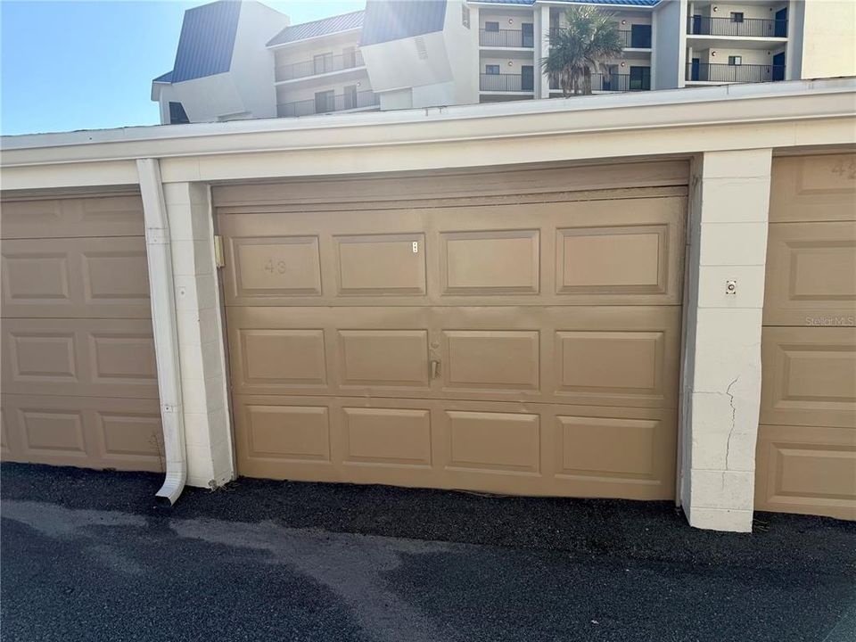 For Sale: $325,000 (0 beds, 1 baths, 448 Square Feet)