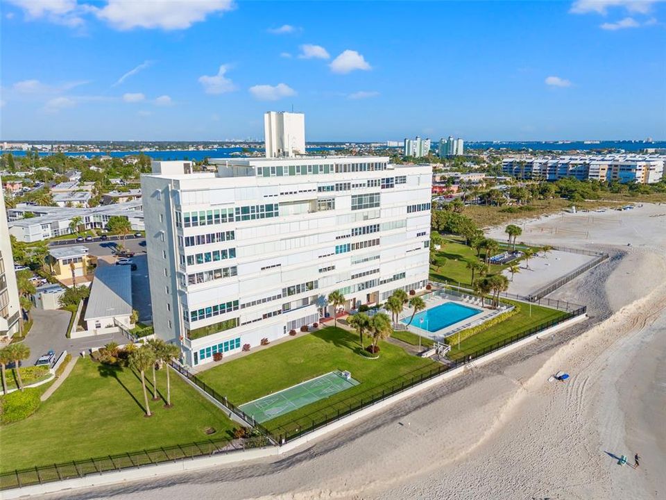 For Sale: $325,000 (0 beds, 1 baths, 448 Square Feet)