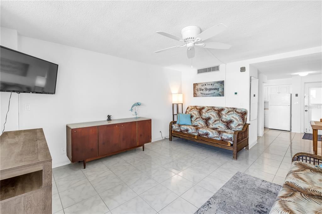 For Sale: $325,000 (0 beds, 1 baths, 448 Square Feet)