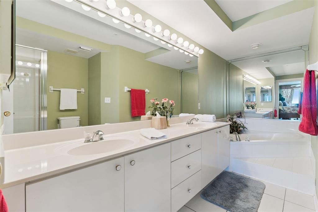 На продажу: $675,000 (2 спален, 2 ванн, 1672 Квадратных фут)