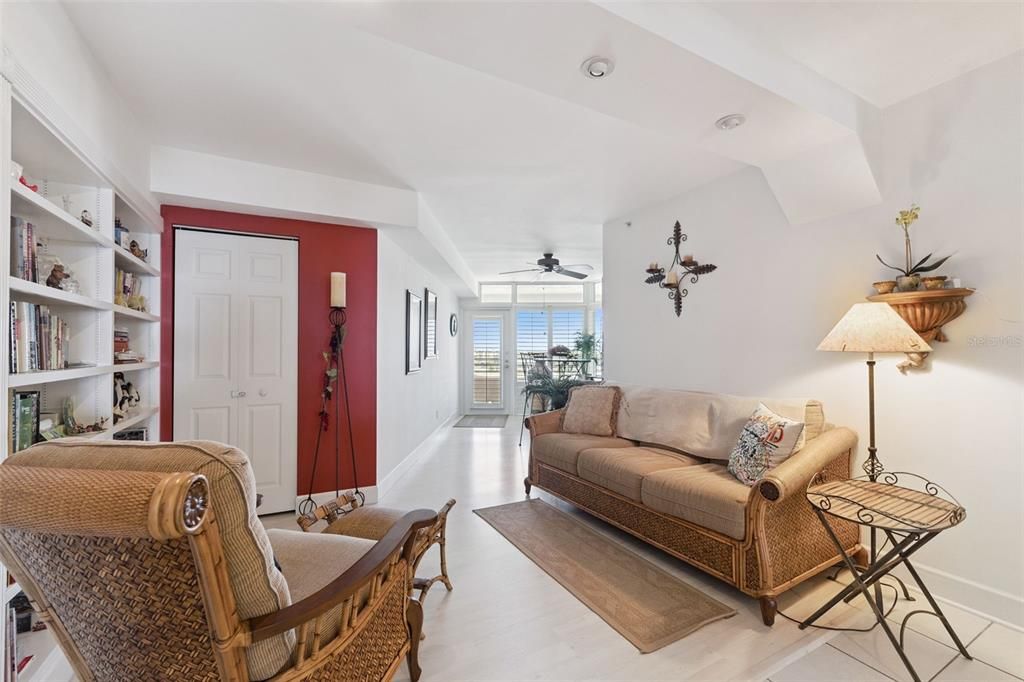 На продажу: $675,000 (2 спален, 2 ванн, 1672 Квадратных фут)