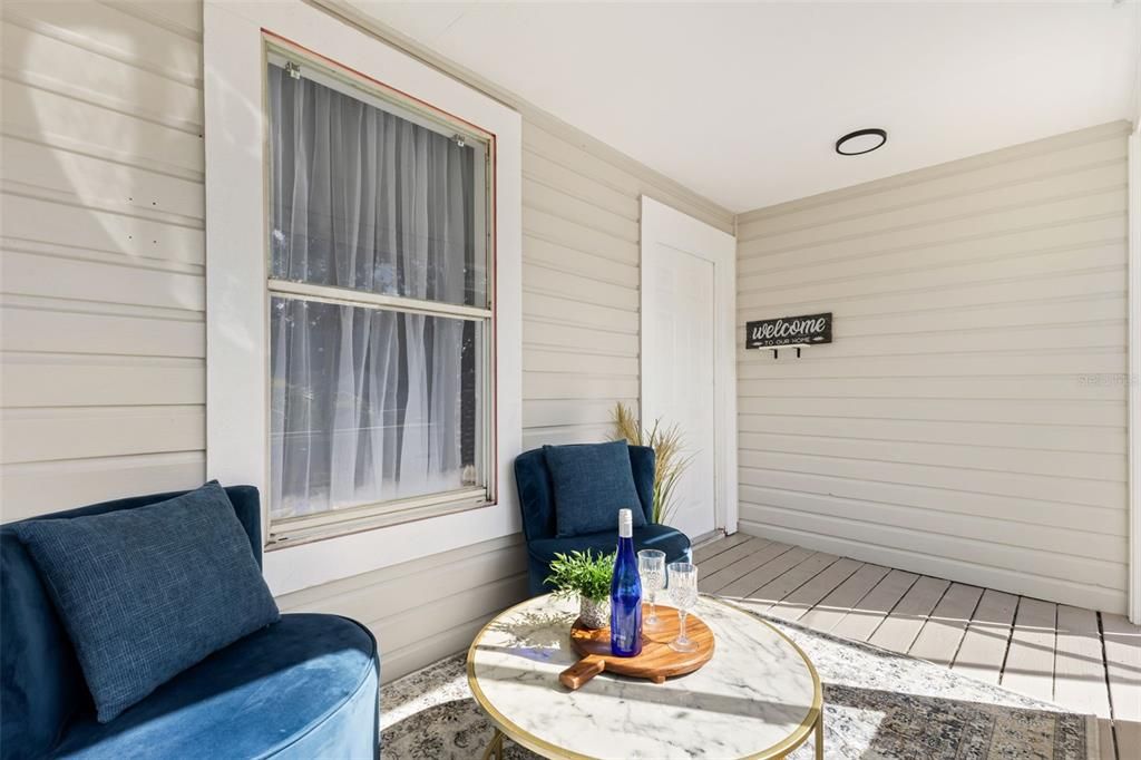 Active With Contract: $249,900 (3 beds, 1 baths, 838 Square Feet)