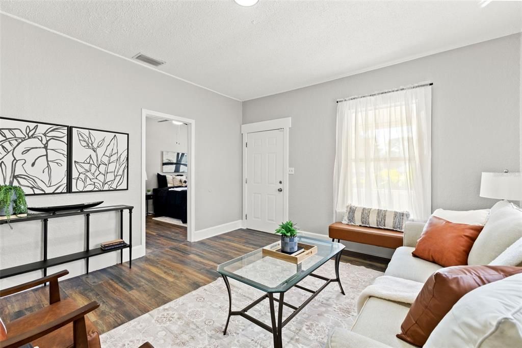 Active With Contract: $249,900 (3 beds, 1 baths, 838 Square Feet)