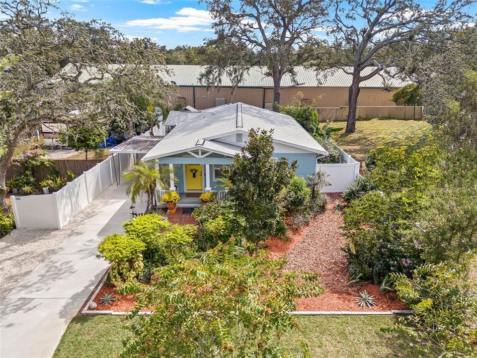 Active With Contract: $395,000 (3 beds, 2 baths, 1681 Square Feet)