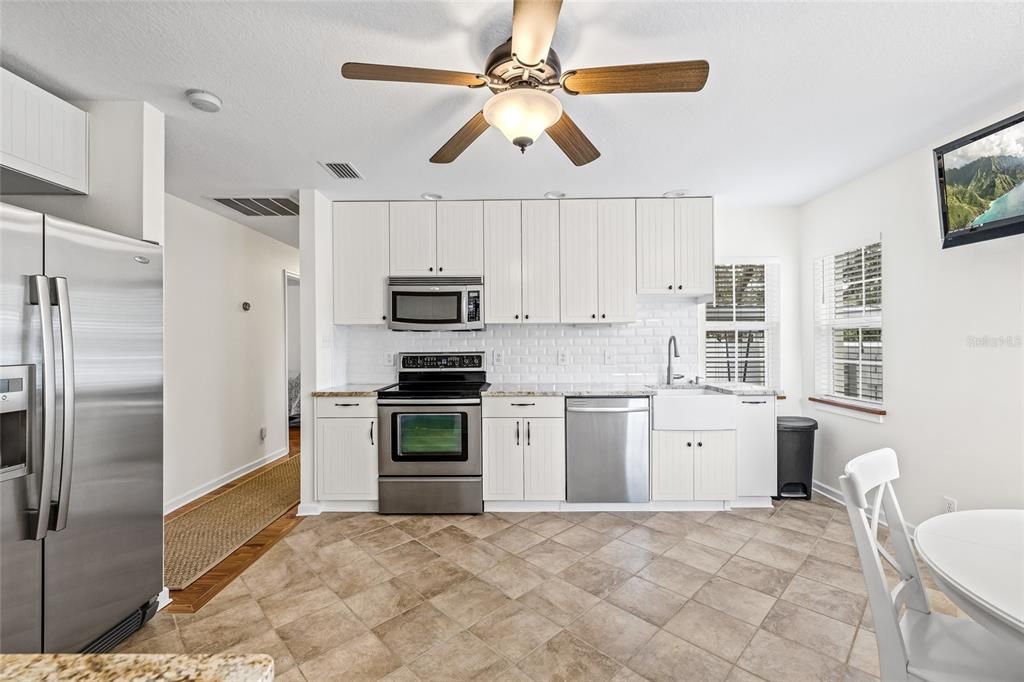 Active With Contract: $395,000 (3 beds, 2 baths, 1681 Square Feet)