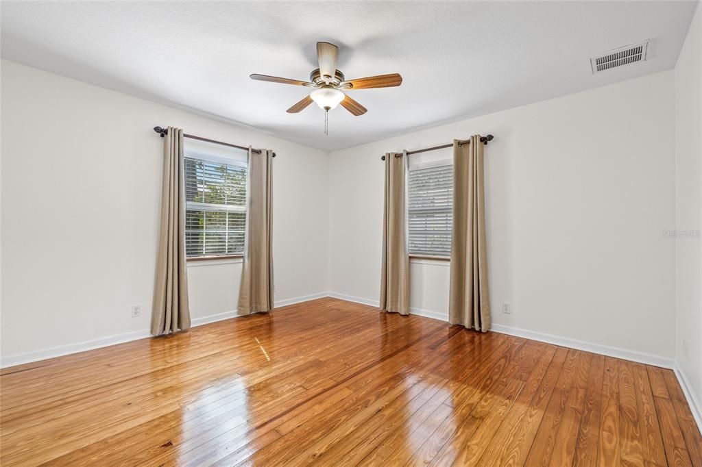 Active With Contract: $395,000 (3 beds, 2 baths, 1681 Square Feet)