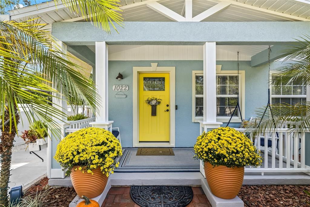 Active With Contract: $395,000 (3 beds, 2 baths, 1681 Square Feet)