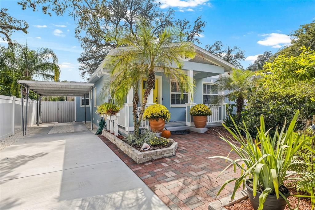 Active With Contract: $395,000 (3 beds, 2 baths, 1681 Square Feet)