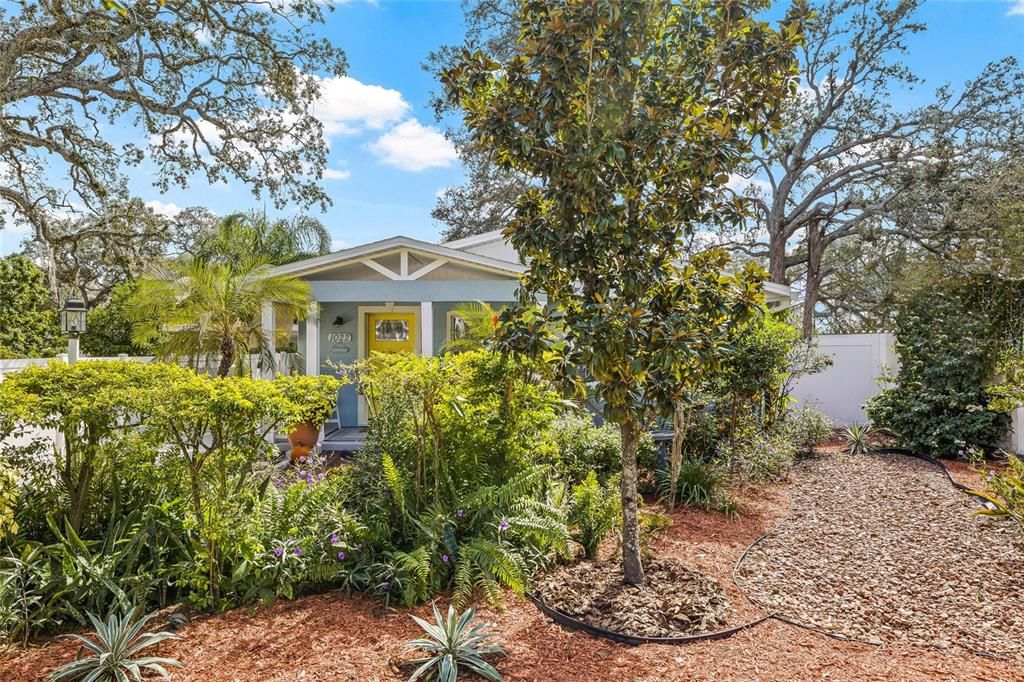 Active With Contract: $395,000 (3 beds, 2 baths, 1681 Square Feet)