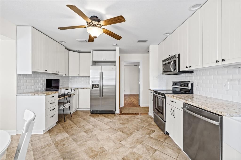 Active With Contract: $395,000 (3 beds, 2 baths, 1681 Square Feet)