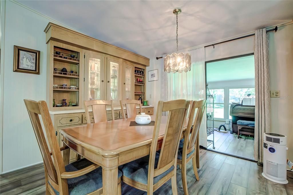 En Venta: $264,500 (2 camas, 2 baños, 1144 Pies cuadrados)