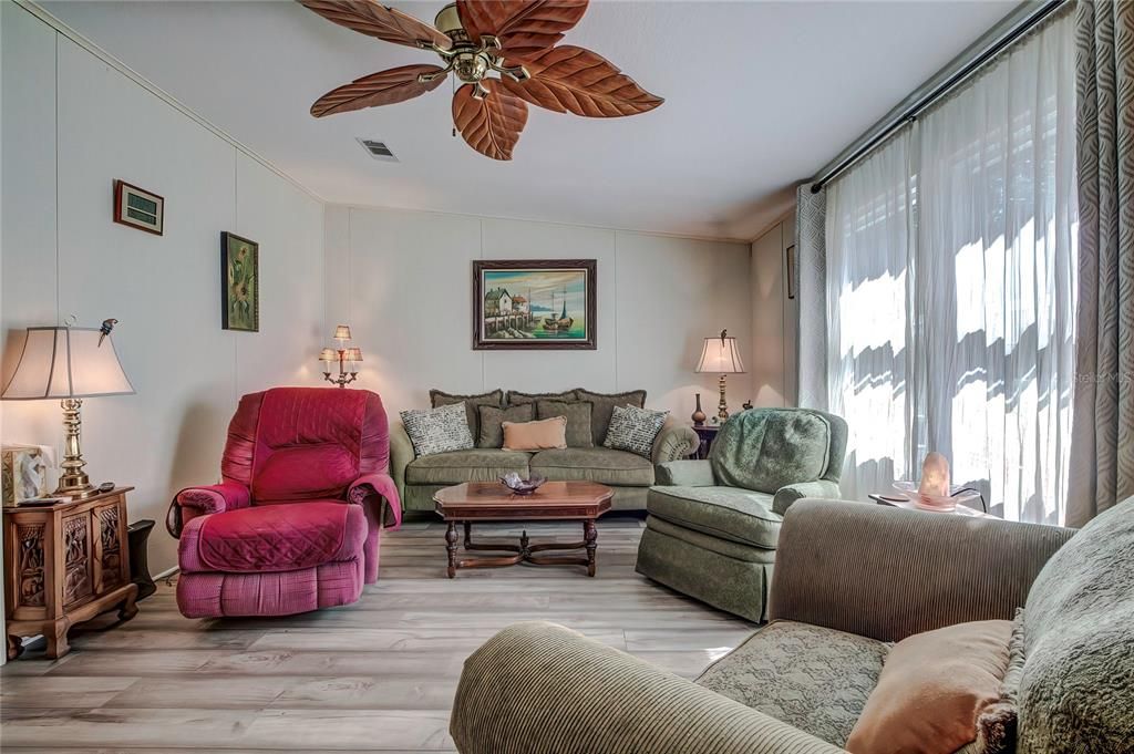 En Venta: $264,500 (2 camas, 2 baños, 1144 Pies cuadrados)