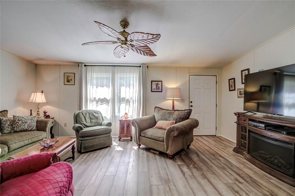 En Venta: $264,500 (2 camas, 2 baños, 1144 Pies cuadrados)