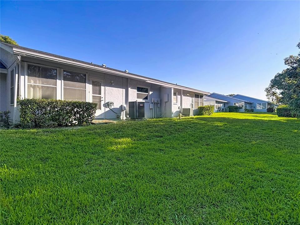 For Sale: $149,900 (2 beds, 2 baths, 1029 Square Feet)