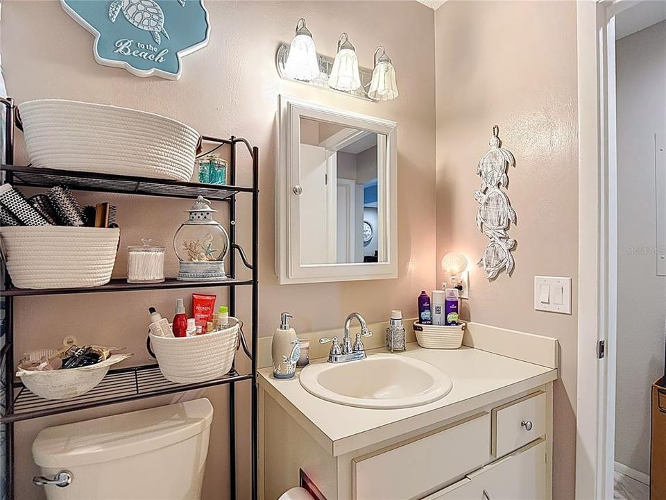 For Sale: $149,900 (2 beds, 2 baths, 1029 Square Feet)