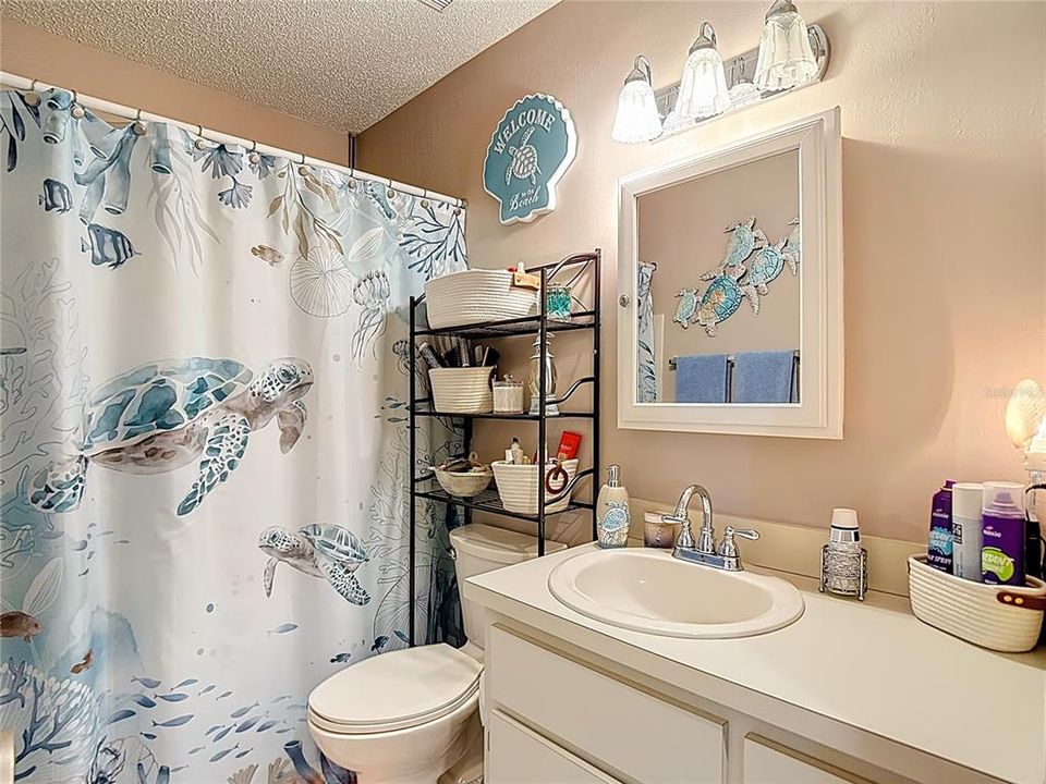 For Sale: $149,900 (2 beds, 2 baths, 1029 Square Feet)