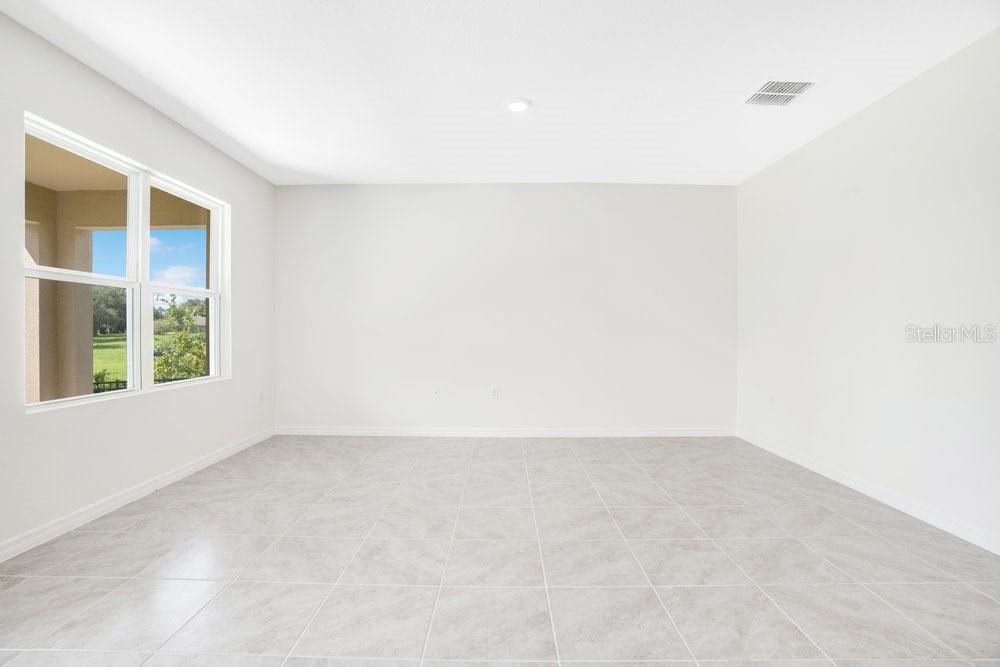 Active With Contract: $2,000 (3 beds, 2 baths, 1725 Square Feet)