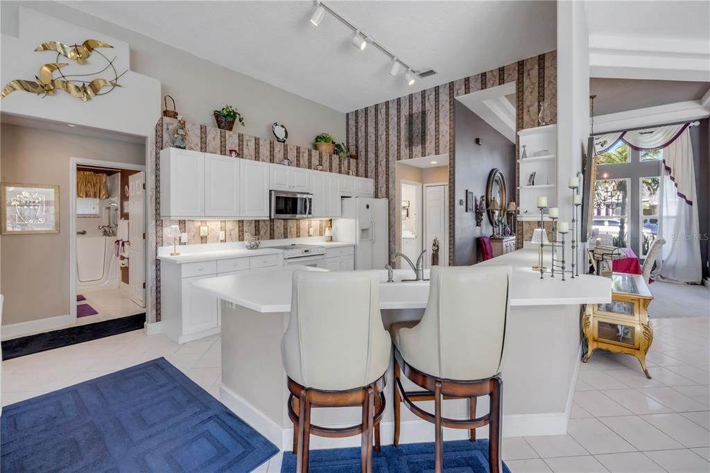 For Sale: $449,000 (3 beds, 2 baths, 2098 Square Feet)