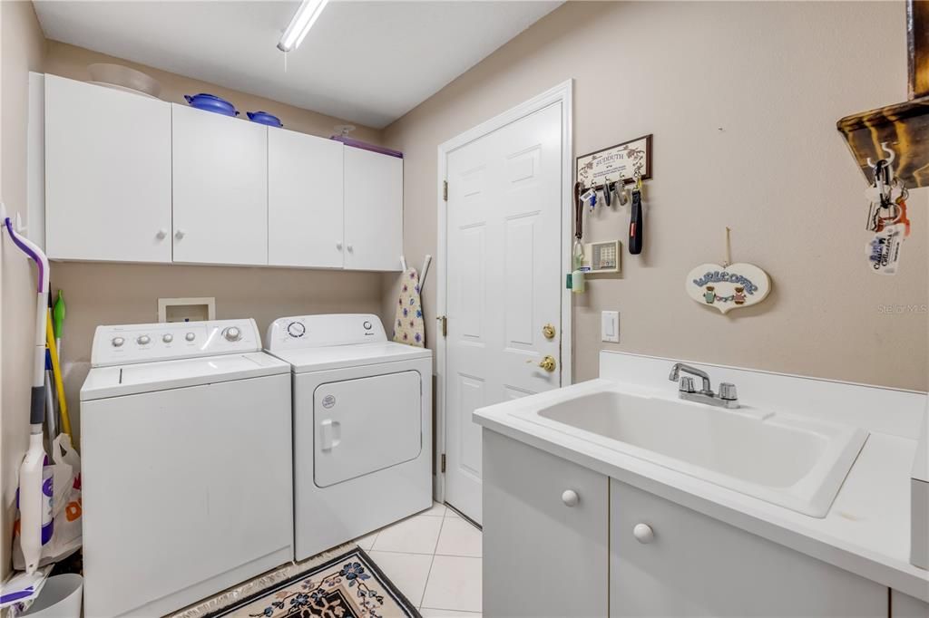 For Sale: $449,000 (3 beds, 2 baths, 2098 Square Feet)