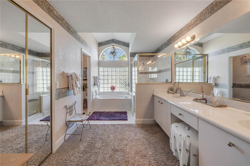 For Sale: $449,000 (3 beds, 2 baths, 2098 Square Feet)