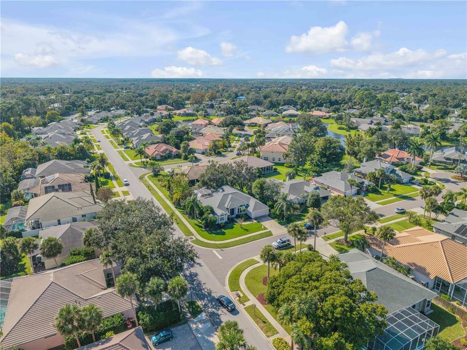 For Sale: $449,000 (3 beds, 2 baths, 2098 Square Feet)