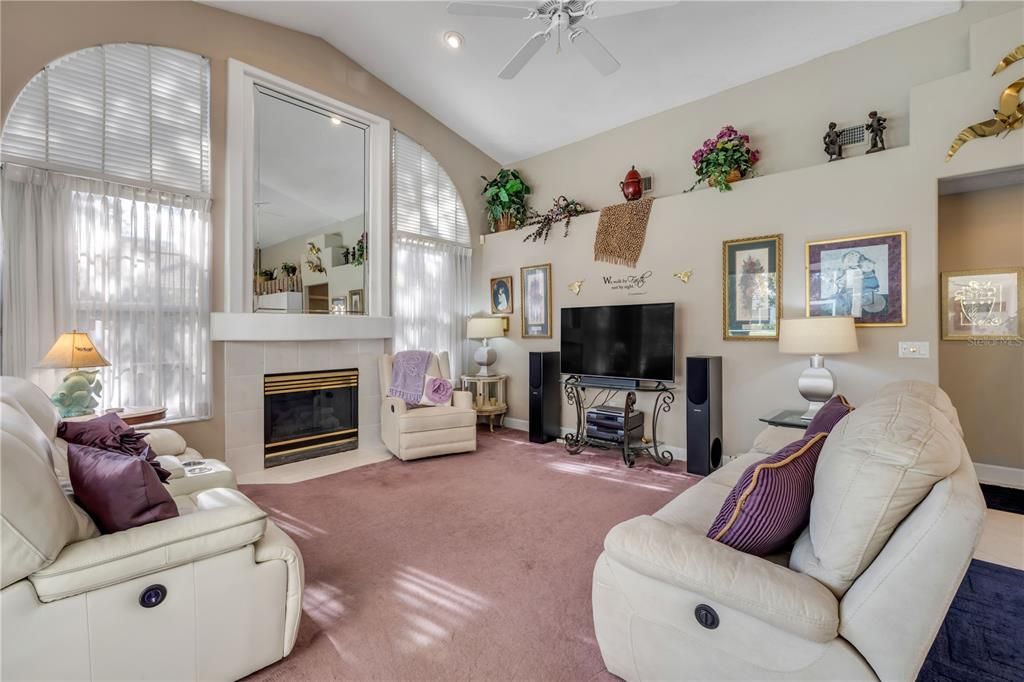 For Sale: $449,000 (3 beds, 2 baths, 2098 Square Feet)