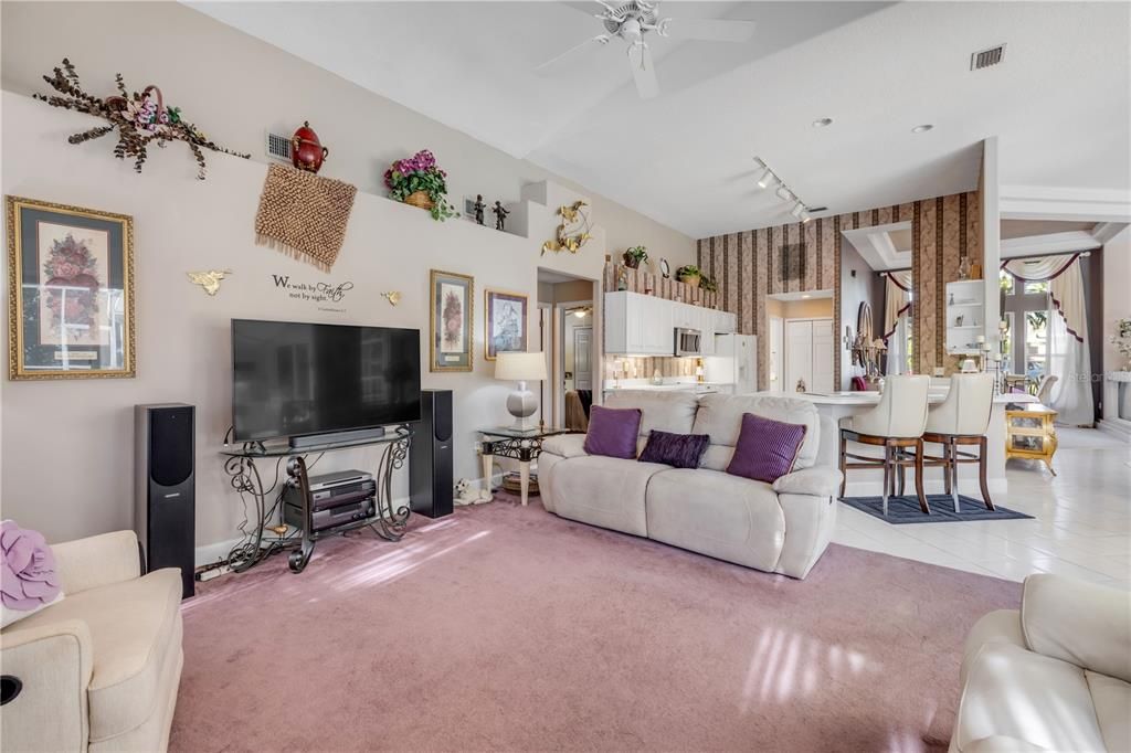 For Sale: $449,000 (3 beds, 2 baths, 2098 Square Feet)