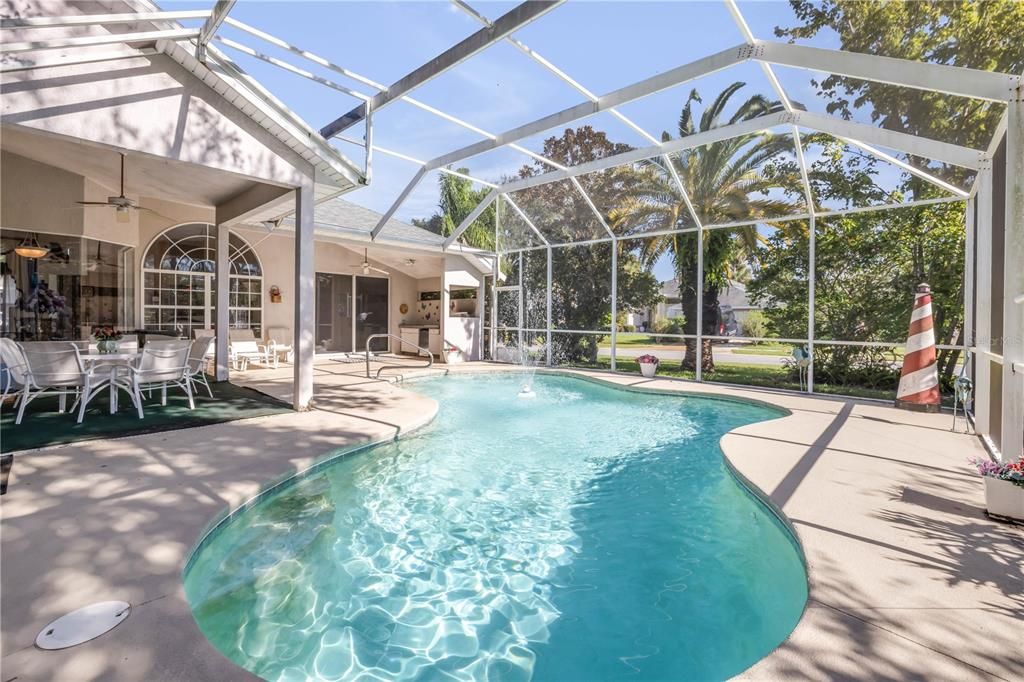 For Sale: $449,000 (3 beds, 2 baths, 2098 Square Feet)