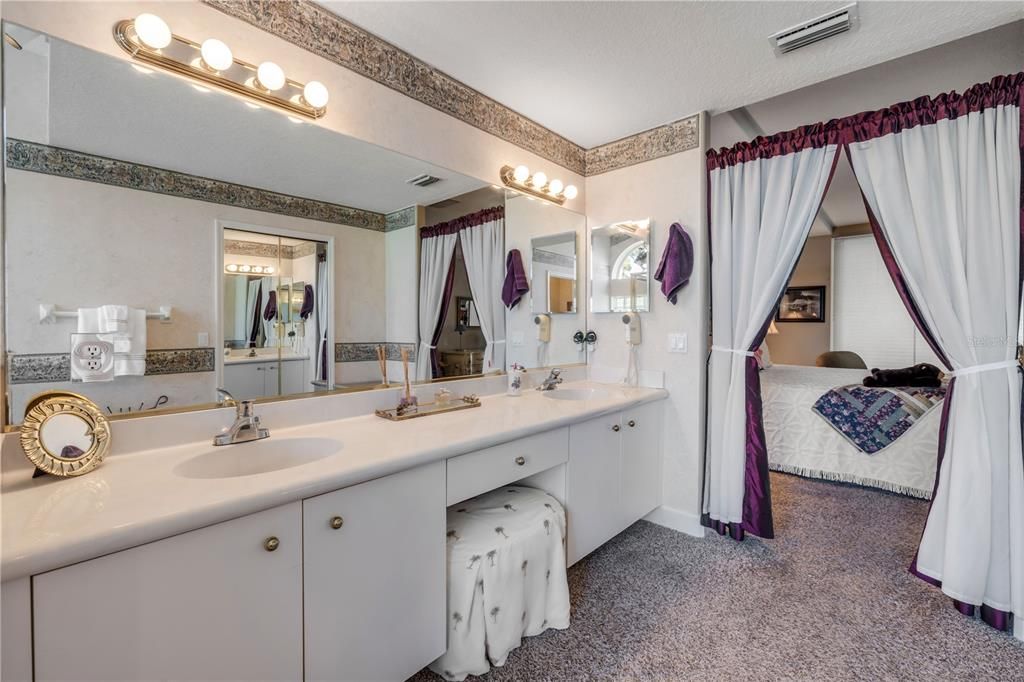 For Sale: $449,000 (3 beds, 2 baths, 2098 Square Feet)