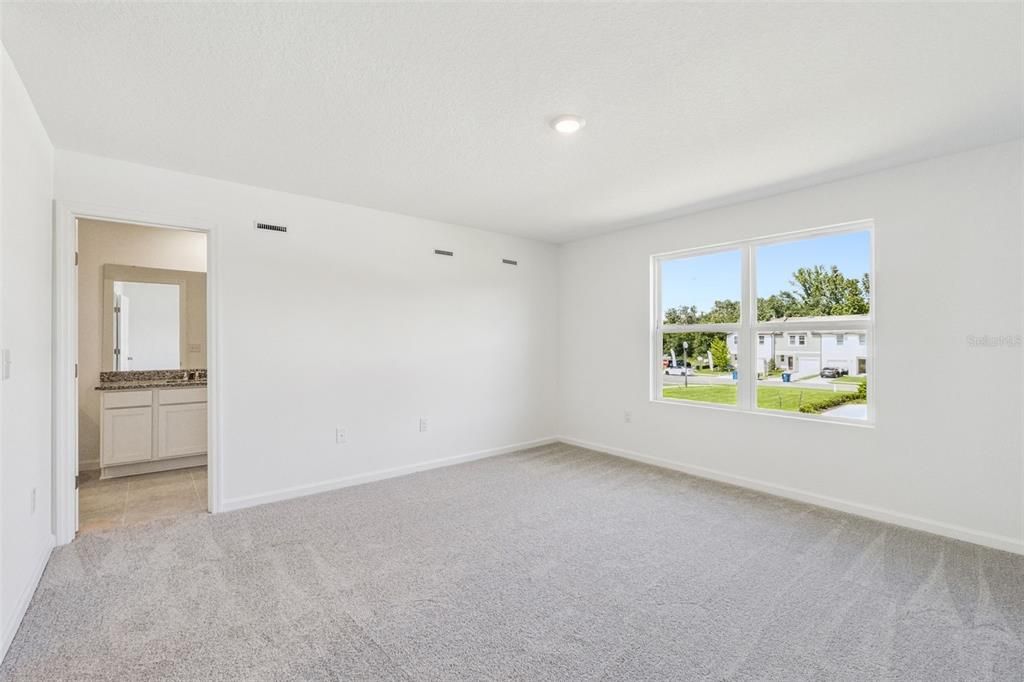 出租: $1,895 (3 贝兹, 2 浴室, 1422 平方英尺)