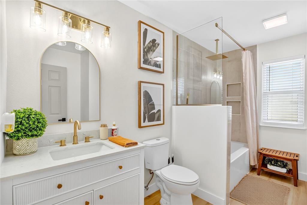 待售: $410,000 (3 贝兹, 2 浴室, 1337 平方英尺)