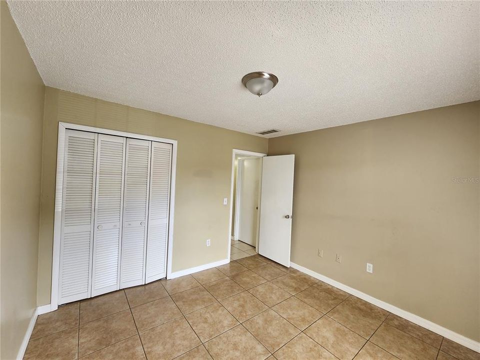 For Sale: $154,900 (2 beds, 2 baths, 1052 Square Feet)