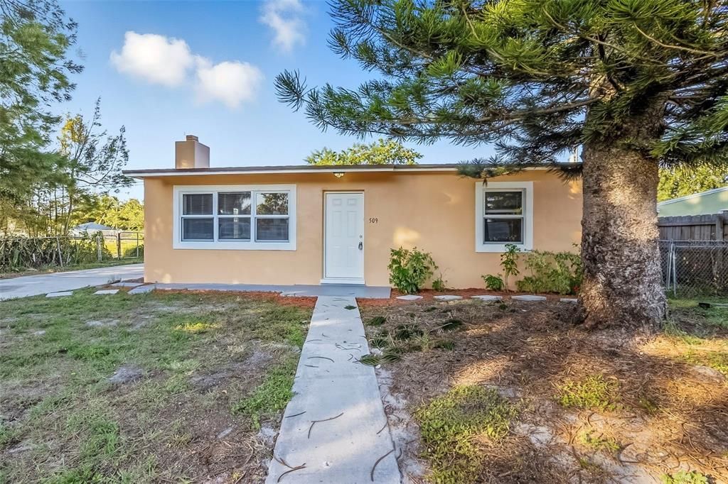 En Venta: $425,000 (3 camas, 1 baños, 936 Pies cuadrados)