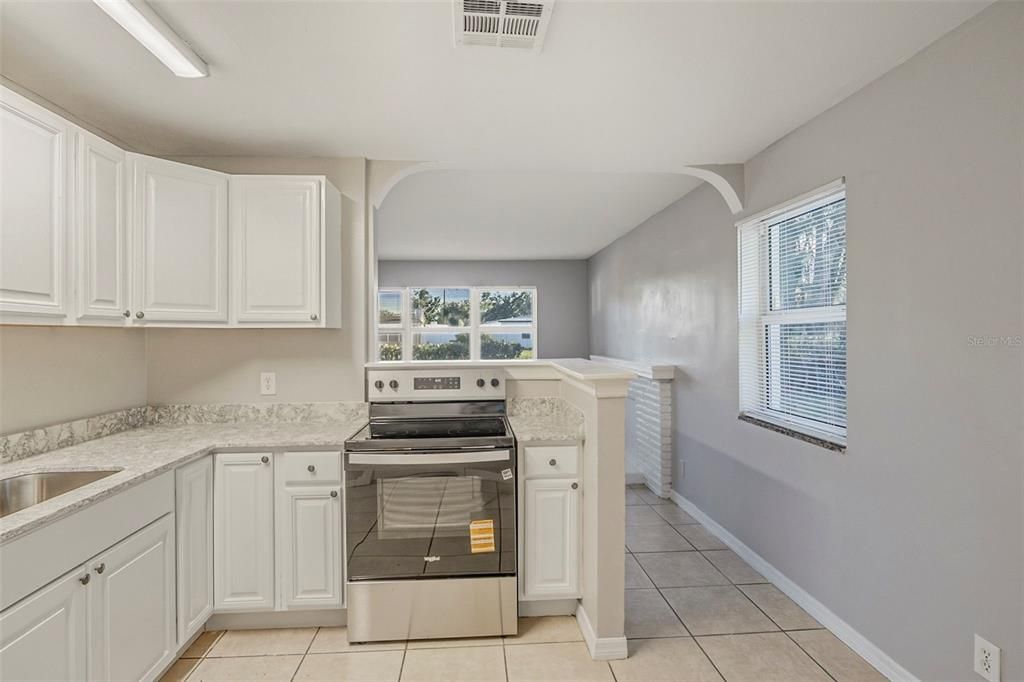 En Venta: $425,000 (3 camas, 1 baños, 936 Pies cuadrados)