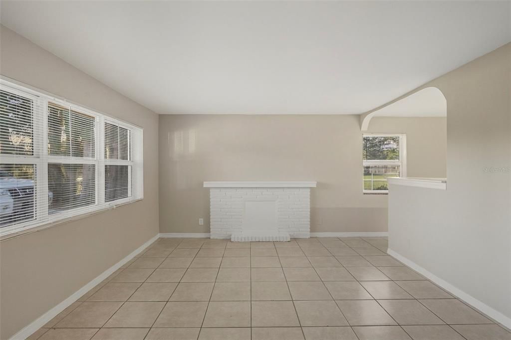 En Venta: $425,000 (3 camas, 1 baños, 936 Pies cuadrados)