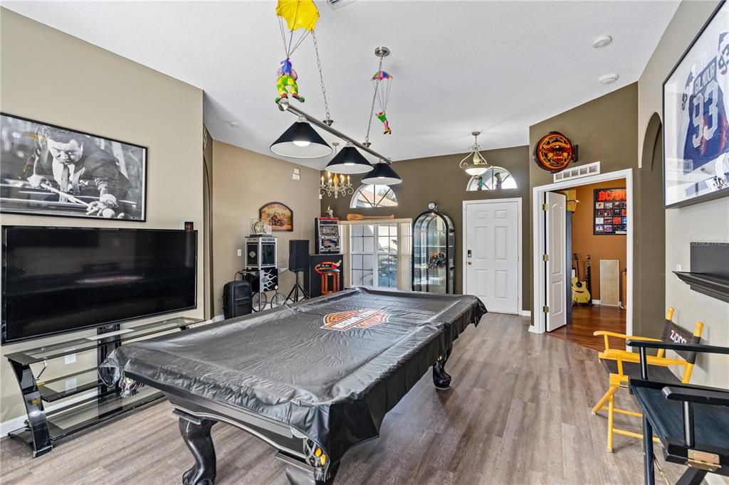 For Sale: $594,900 (4 beds, 3 baths, 2603 Square Feet)