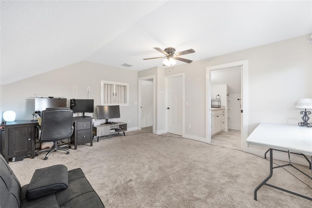 На продажу: $729,900 (3 спален, 3 ванн, 2243 Квадратных фут)