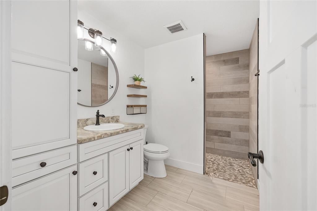 На продажу: $729,900 (3 спален, 3 ванн, 2243 Квадратных фут)