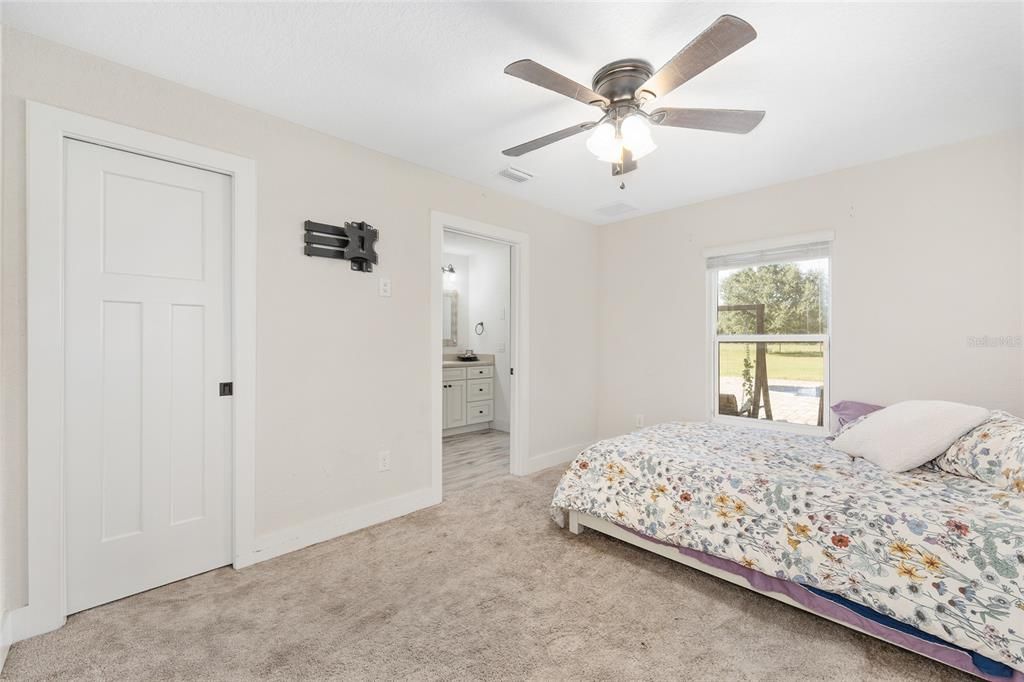 На продажу: $729,900 (3 спален, 3 ванн, 2243 Квадратных фут)