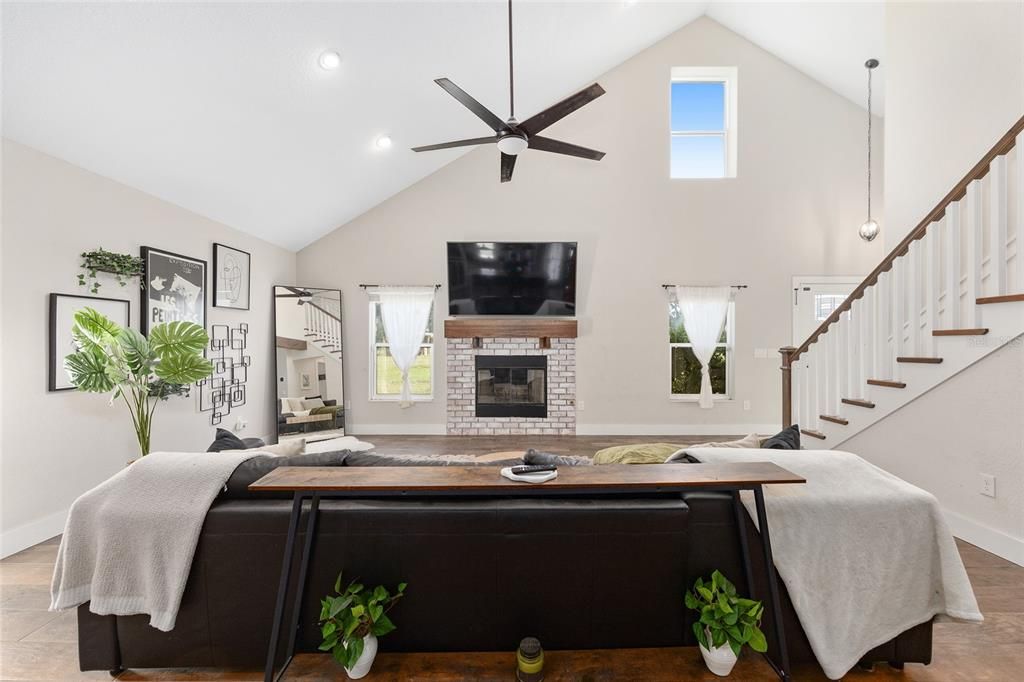 На продажу: $729,900 (3 спален, 3 ванн, 2243 Квадратных фут)