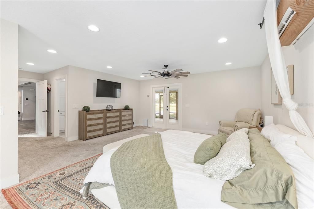 На продажу: $729,900 (3 спален, 3 ванн, 2243 Квадратных фут)