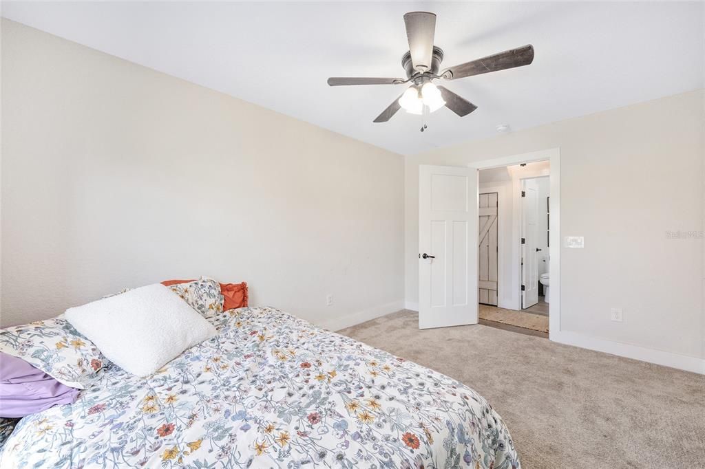 На продажу: $729,900 (3 спален, 3 ванн, 2243 Квадратных фут)