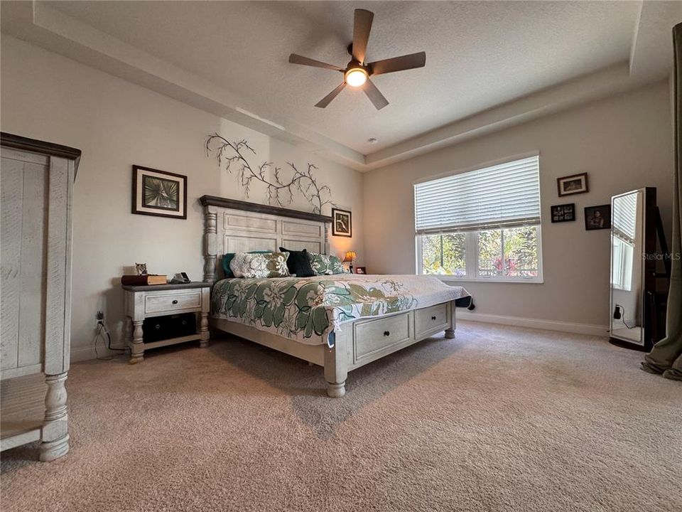 En Venta: $679,900 (3 camas, 3 baños, 1839 Pies cuadrados)